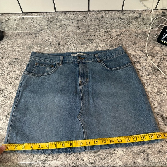 Vintage Tommy Hilfiger denim skirt - Picture 5 of 7